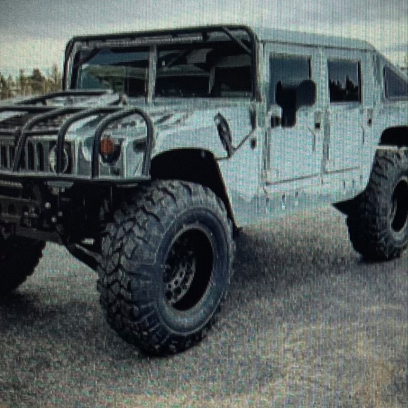 Meet your Posher, April - Picture 1 of 1